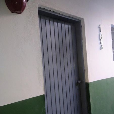 Hospedagem Primeira Quadra Da Praia プライア・グランデ エクステリア 写真