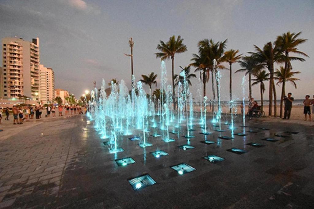 Hospedagem Primeira Quadra Da Praia プライア・グランデ エクステリア 写真