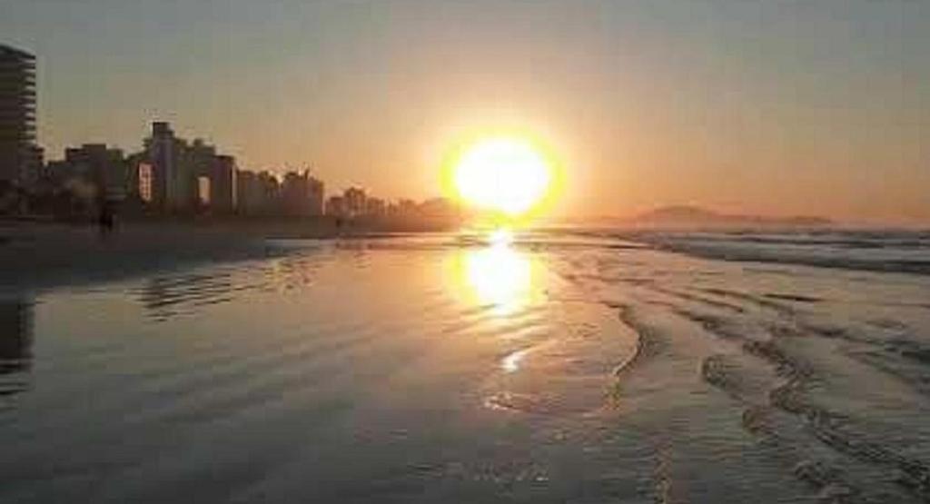 Hospedagem Primeira Quadra Da Praia プライア・グランデ エクステリア 写真